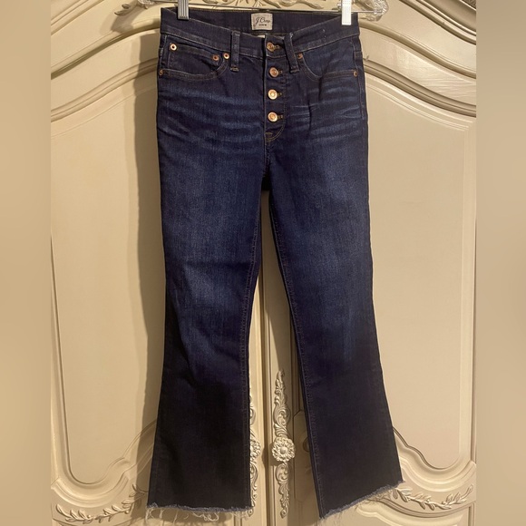 J. Crew Denim - J Crew demi-boot crop jean in Dark wash Sz 24